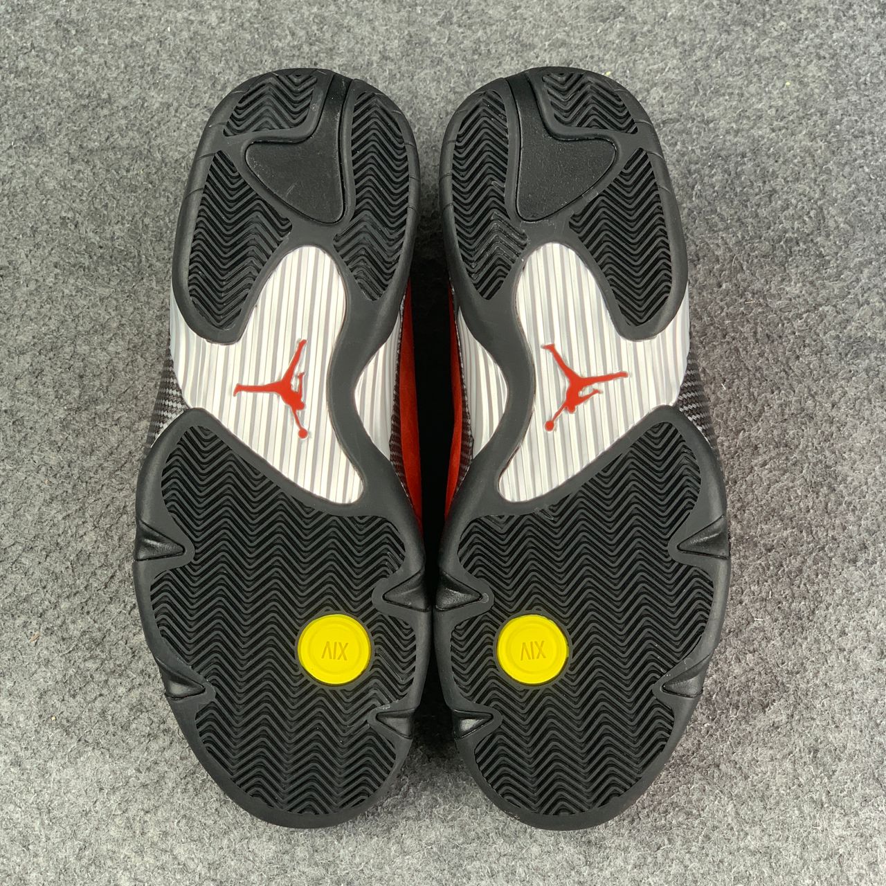 Air Jordan 14 Retro 'Ferrari' 2025