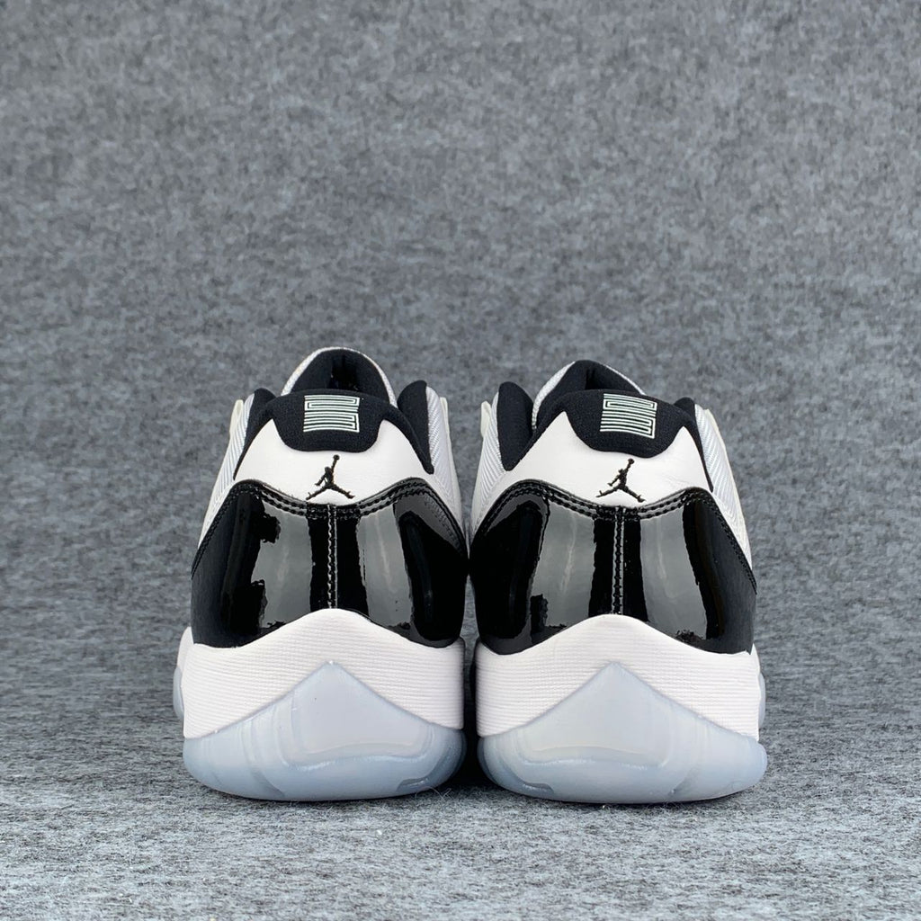 Air Jordan 11 Retro Low 'Concord'
