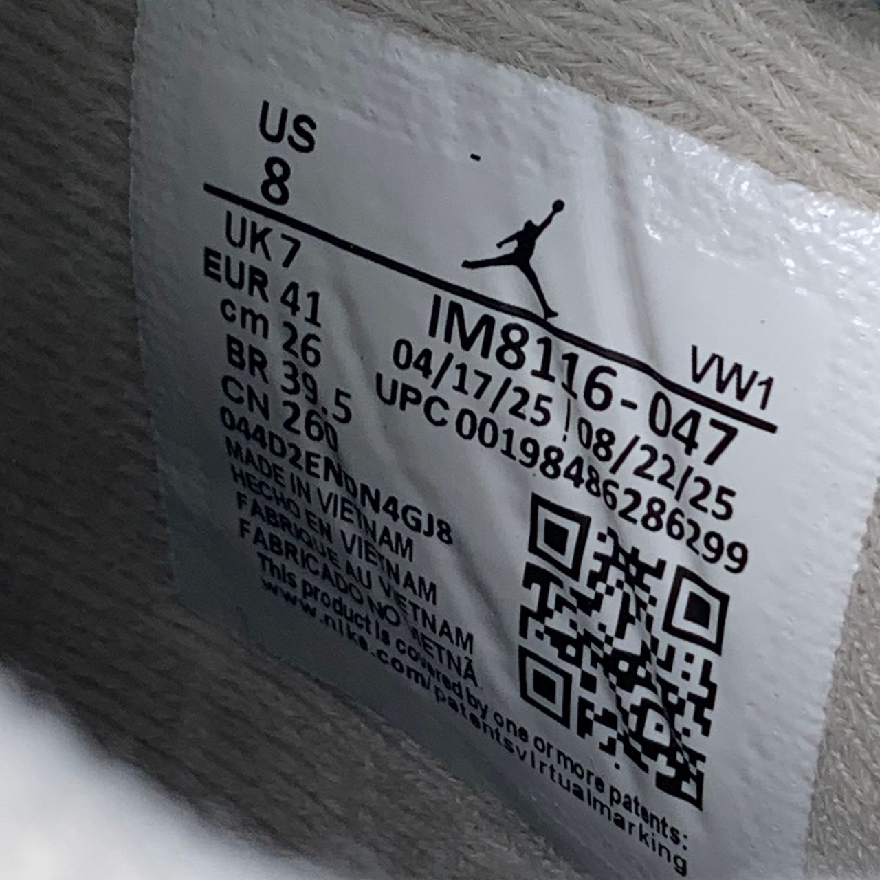 Air Jordan 4 Retro SE 'Somos Eternos'