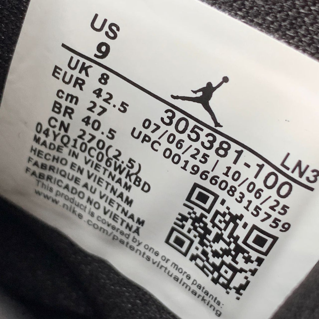 Air Jordan 8 Retro 'Bugs Bunny' 2025