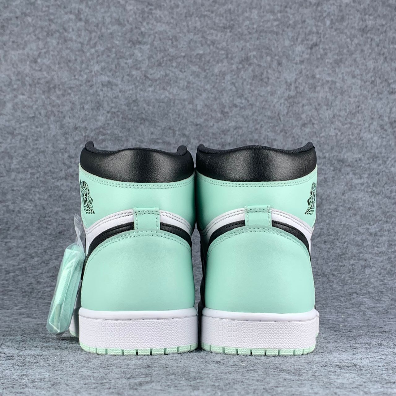 Air Jordan 1 Retro High OG NRG 'Igloo'