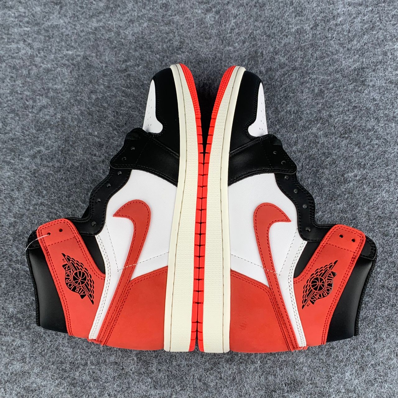 Air Jordan 1 Retro High OG 'Best Hand in the Game - Track Red'
