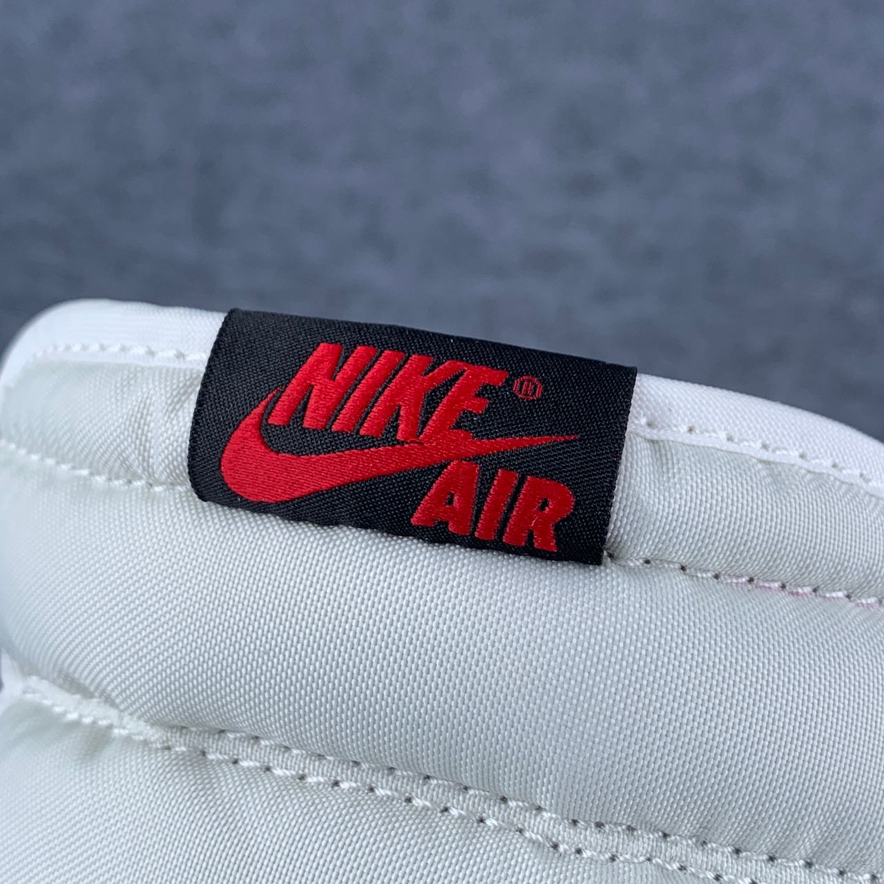 Air Jordan 1 Retro High OG 'Washed Black'