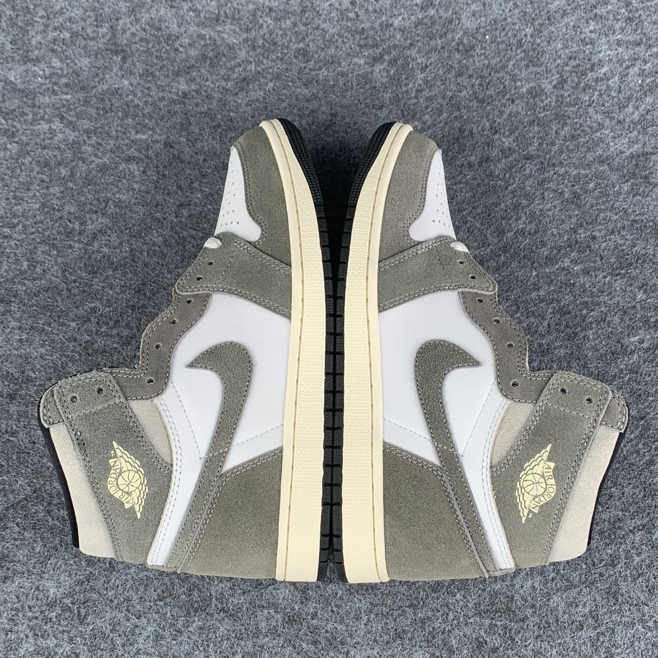 Air Jordan 1 Retro High OG 'Washed Black'