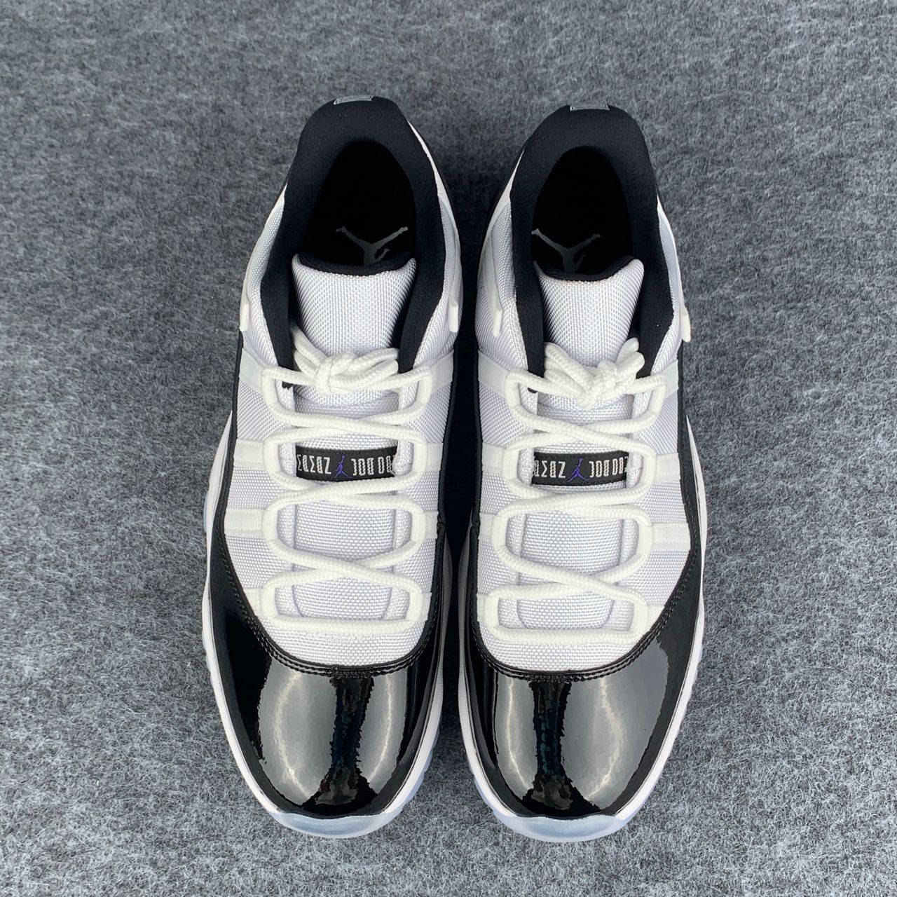 Air Jordan 11 Retro Low 'Concord'