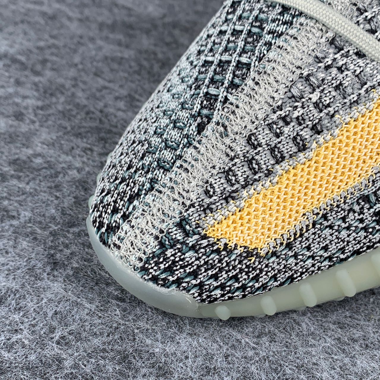 Adidas Yeezy Boost 350 V2 'Ash Blue'