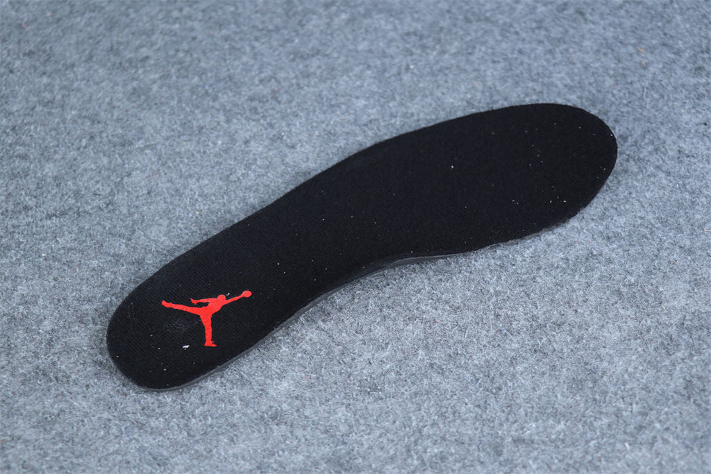 Air Jordan 8 Retro 'Bugs Bunny' 2013