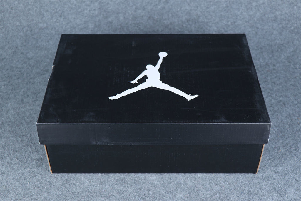 Air Jordan 8 Retro 'Bugs Bunny' 2013
