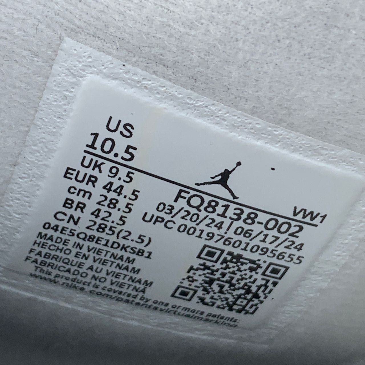 Air Jordan 4 Retro 'Fear' 2024