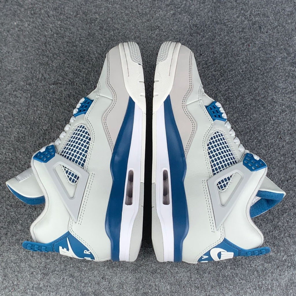 Air Jordan 4 Retro 'Military Blue' 2024