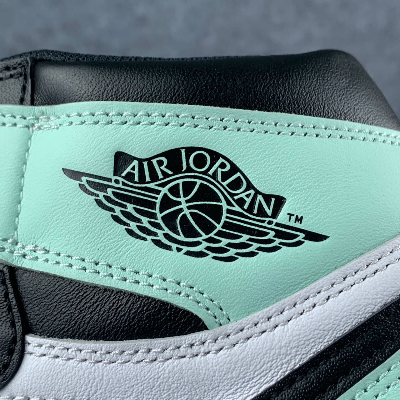 Air Jordan 1 Retro High OG NRG 'Igloo'