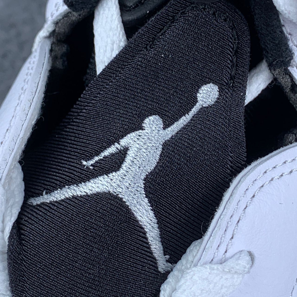 Air Jordan 6 Retro 'Reverse Oreo'
