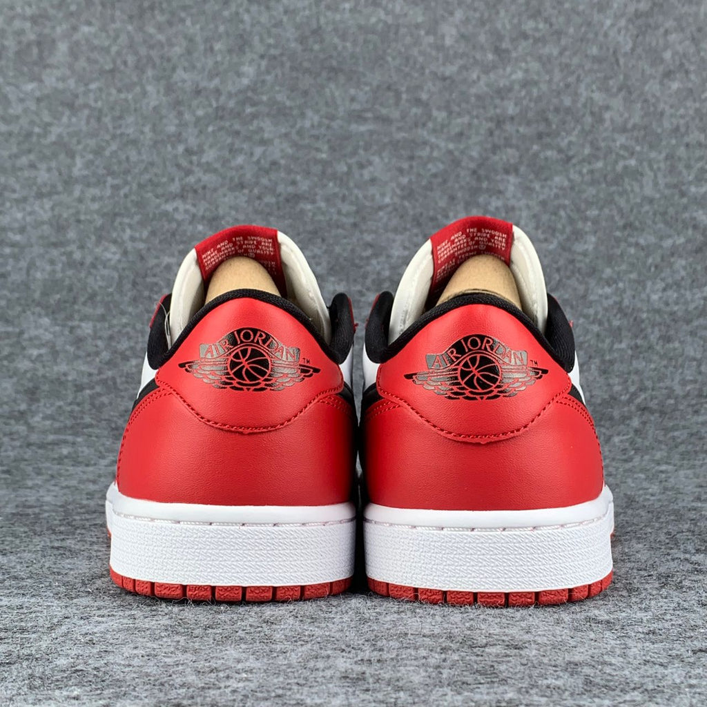 Air Jordan 1 Retro Low OG 'Chicago' (2016)