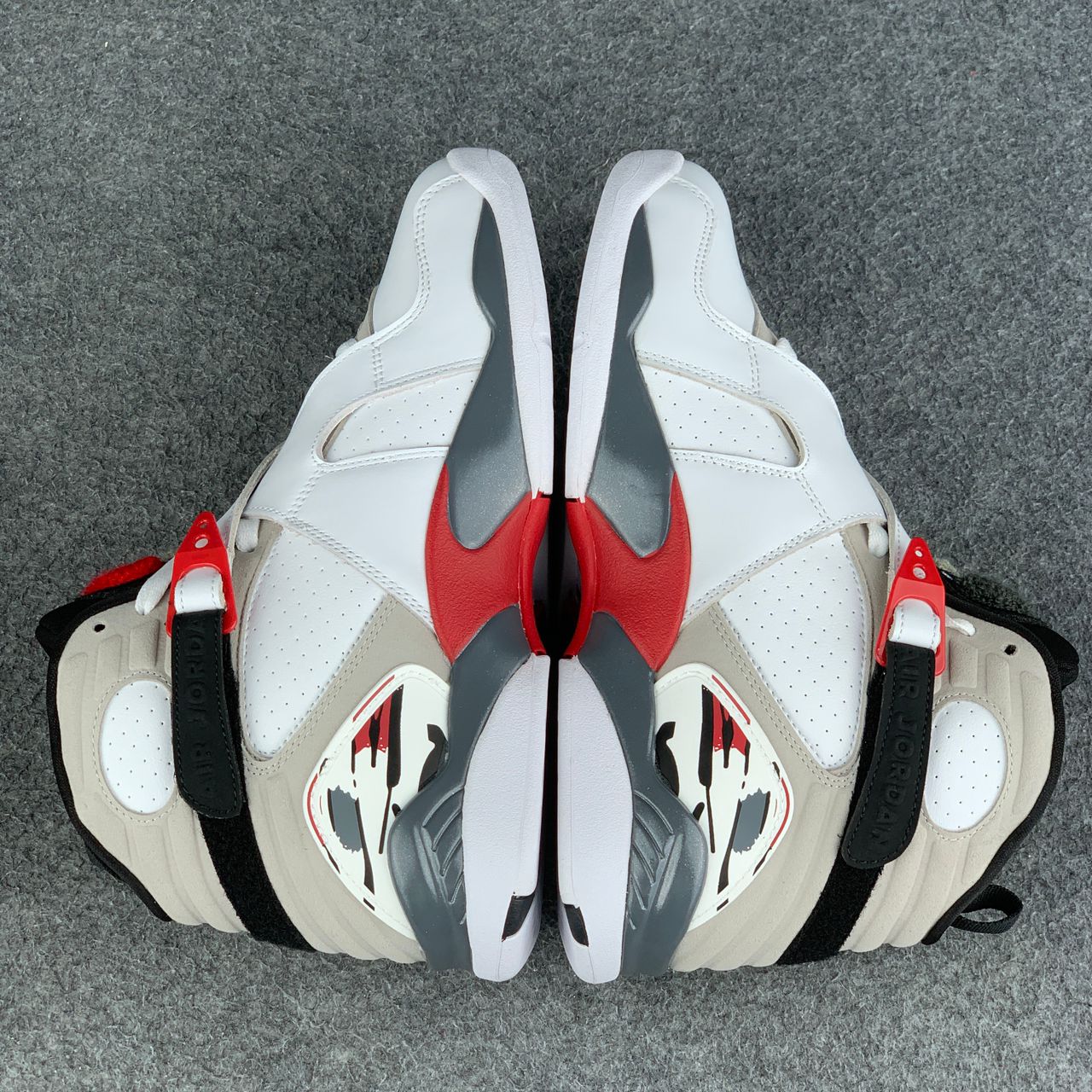 Air Jordan 8 Retro 'Bugs Bunny' 2025