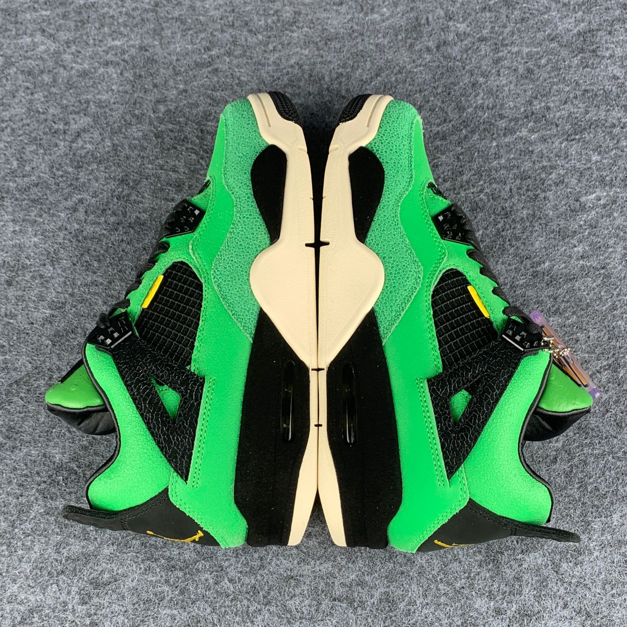 Air Jordan 4 Retro 'Manila' Sample