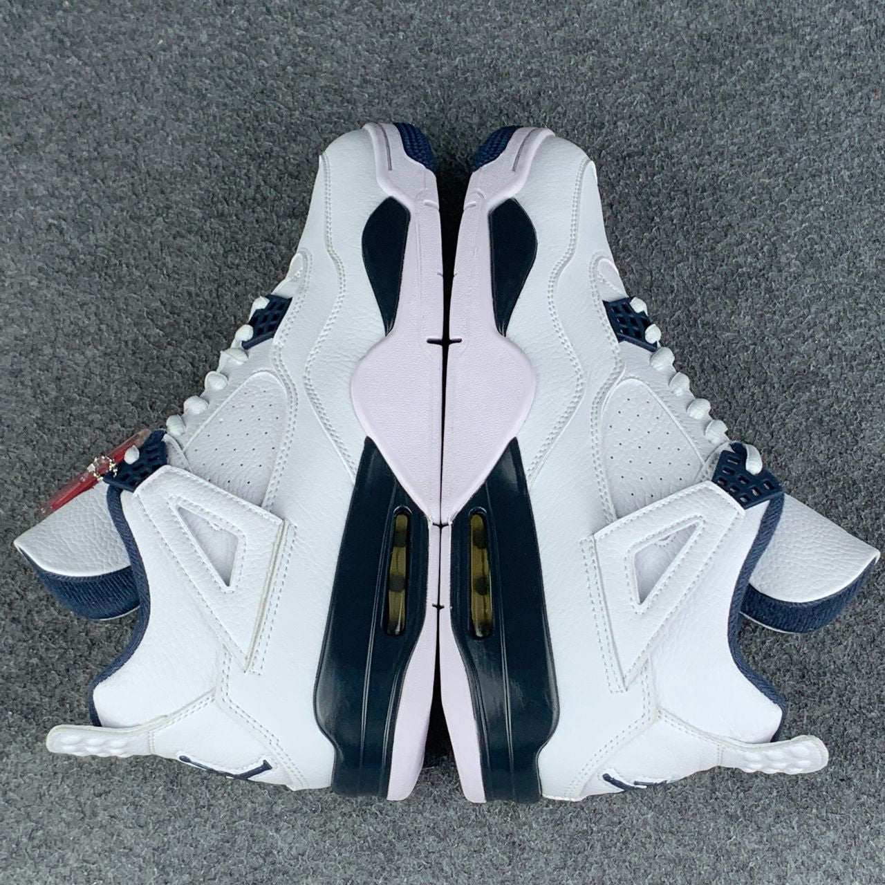 Air Jordan 4 Retro LS 'Columbia'
