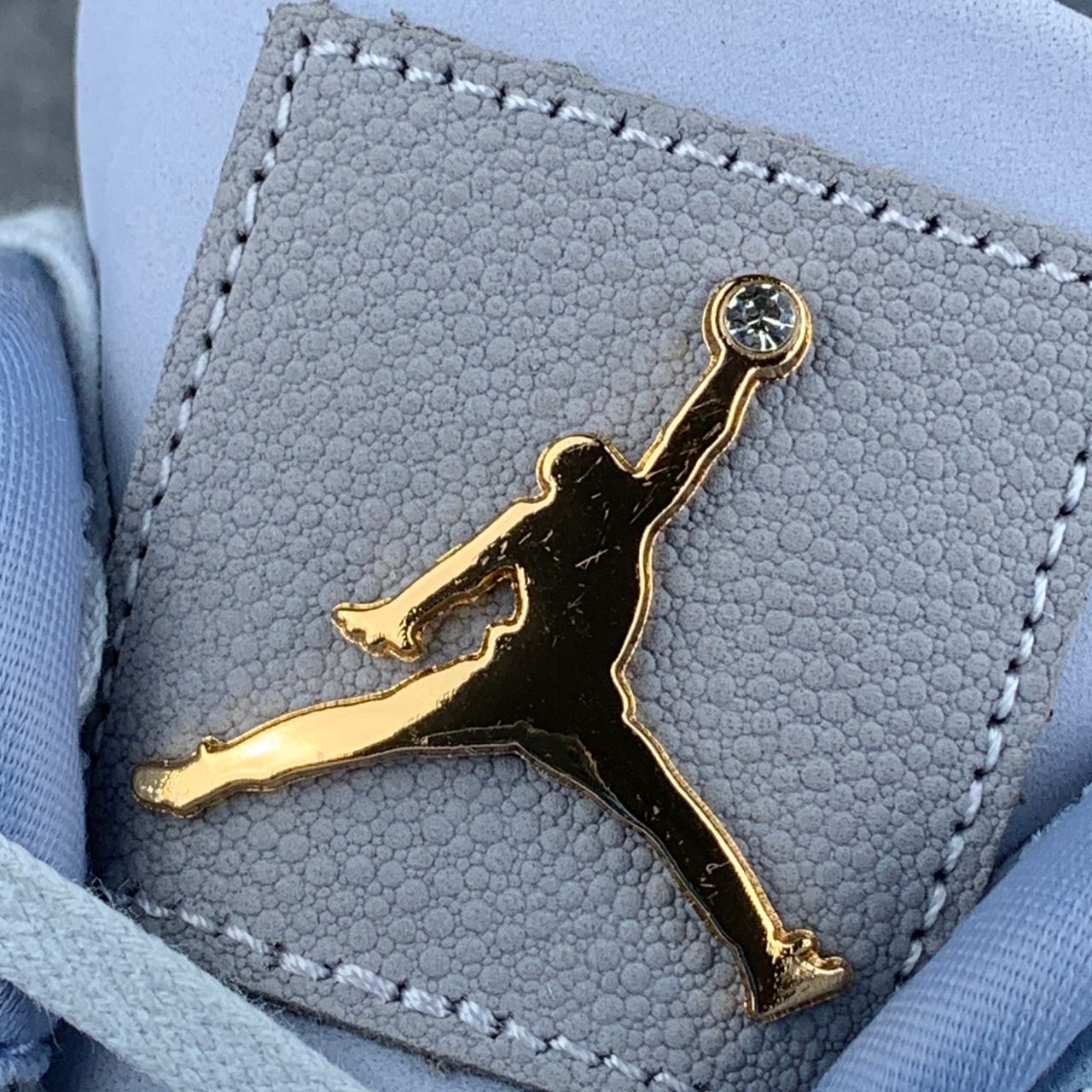 Air Jordan 4 Retro UNC Tar Heels PE (2025)
