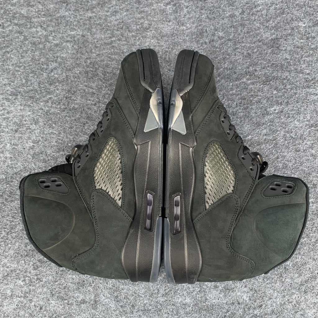 (Custom) Air Jordan 5 Retro “Black Cat”