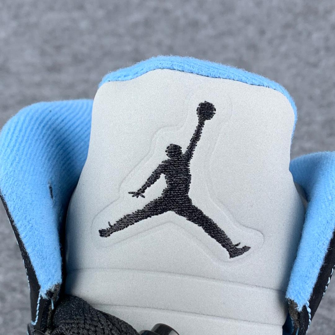 Air Jordan 5 Retro 'Black University Blue' 2026