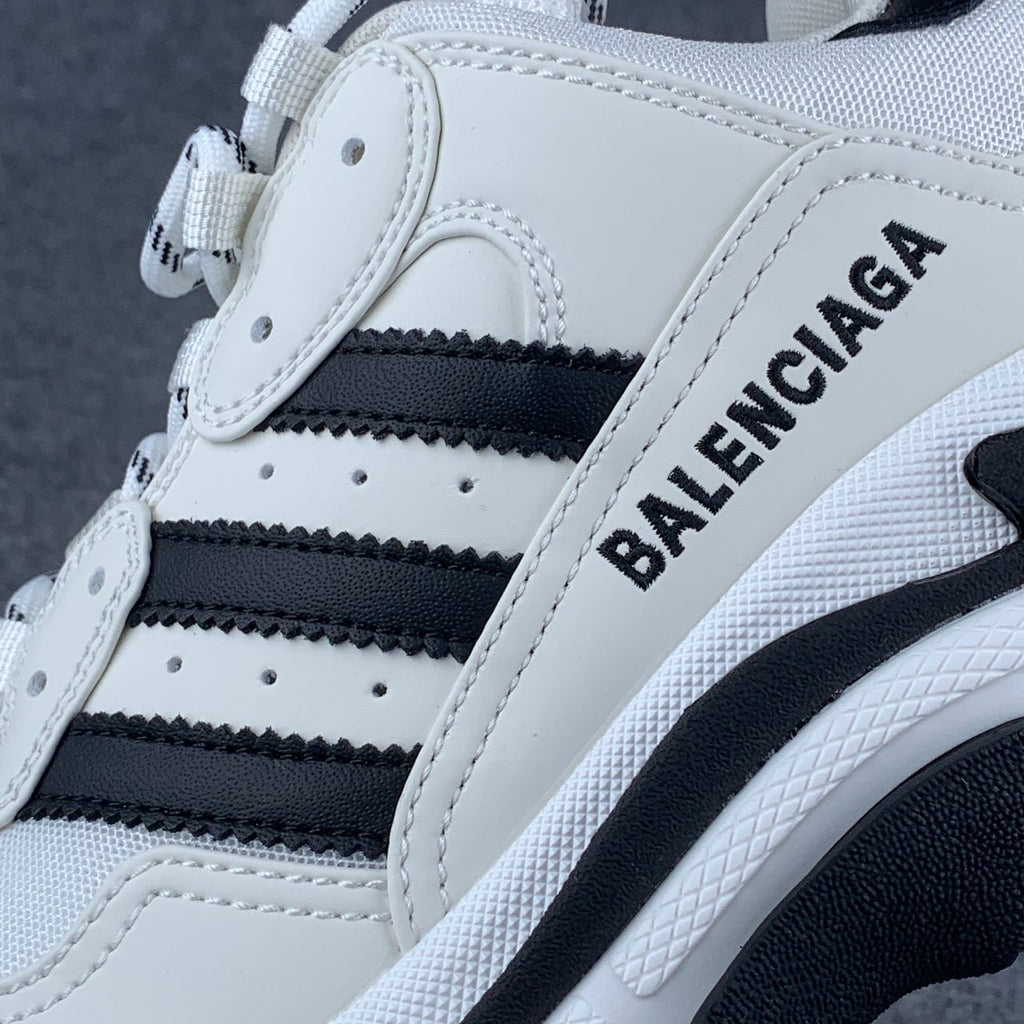 Adidas x Balenciaga Wmns Triple S Sneaker 'White' (Damaged Box)