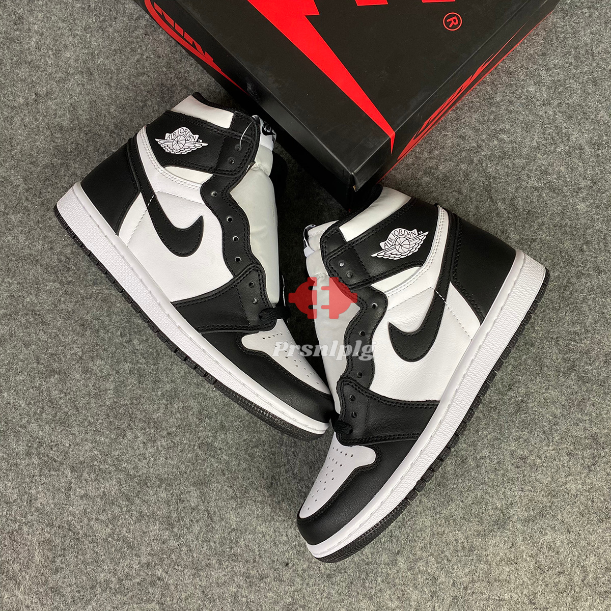 Air Jordan 1 Retro High OG 'Black/White' (2014)