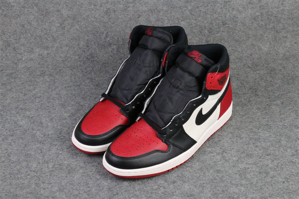 Air Jordan 1 Retro High OG 'Bred Toe'