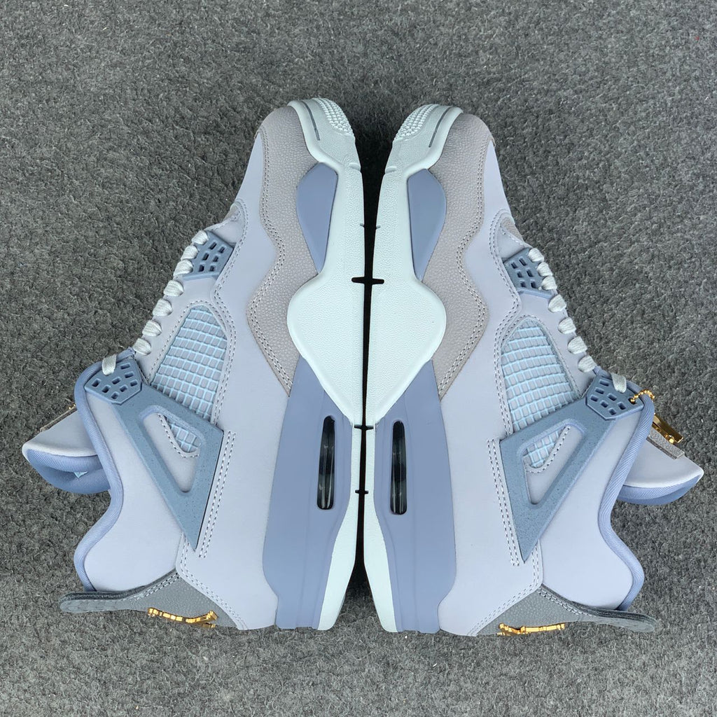 Air Jordan 4 Retro UNC Tar Heels PE (2025)