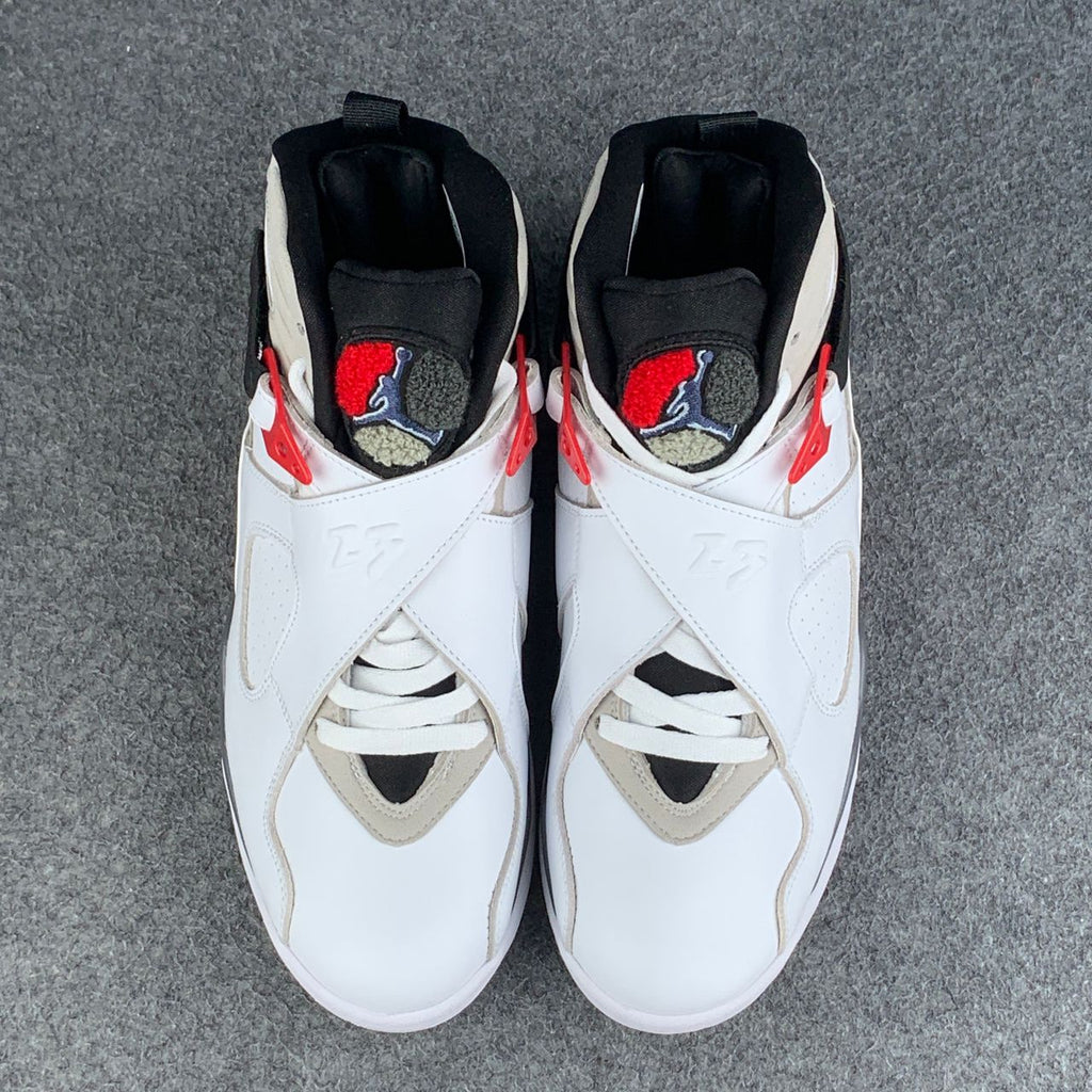 Air Jordan 8 Retro 'Bugs Bunny' 2025