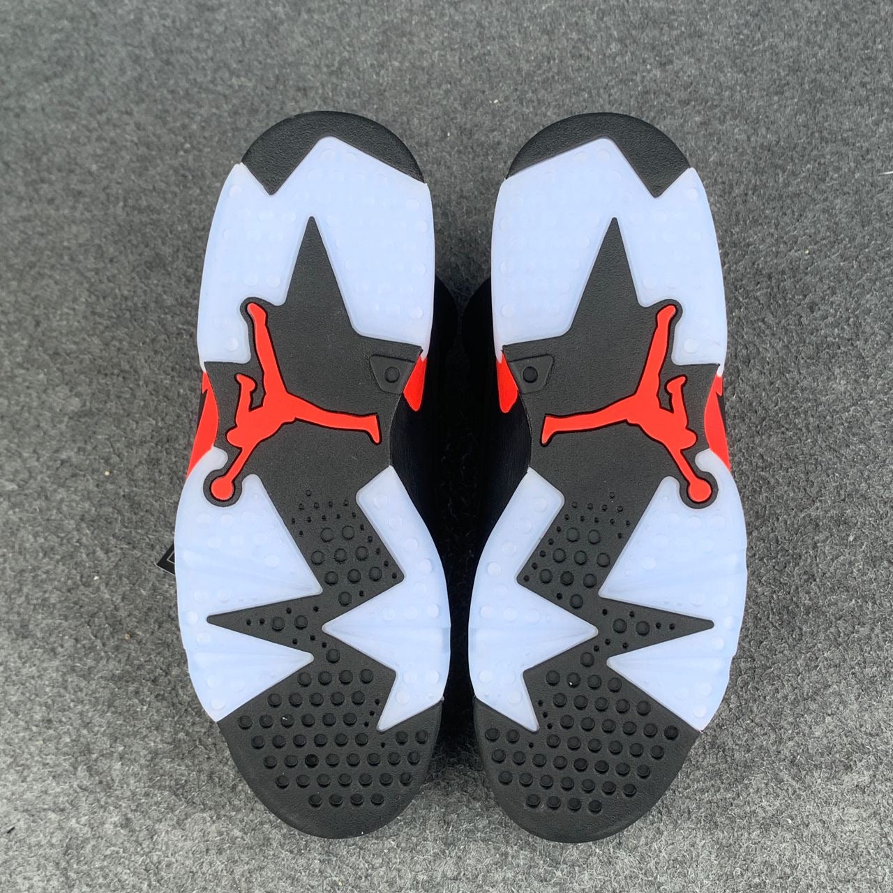 Air Jordan 6 Retro 'Infrared' 2026