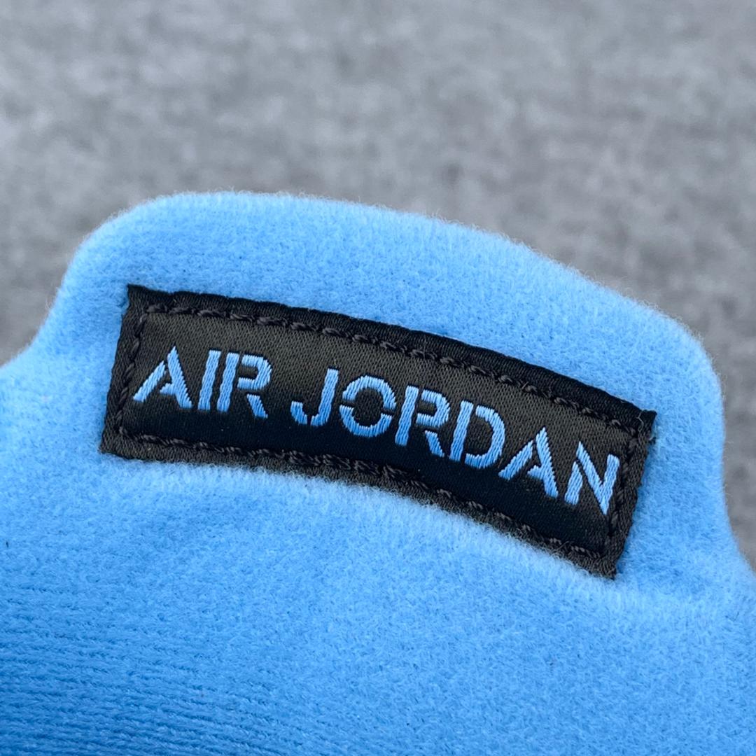Air Jordan 5 Retro 'Black University Blue' 2026