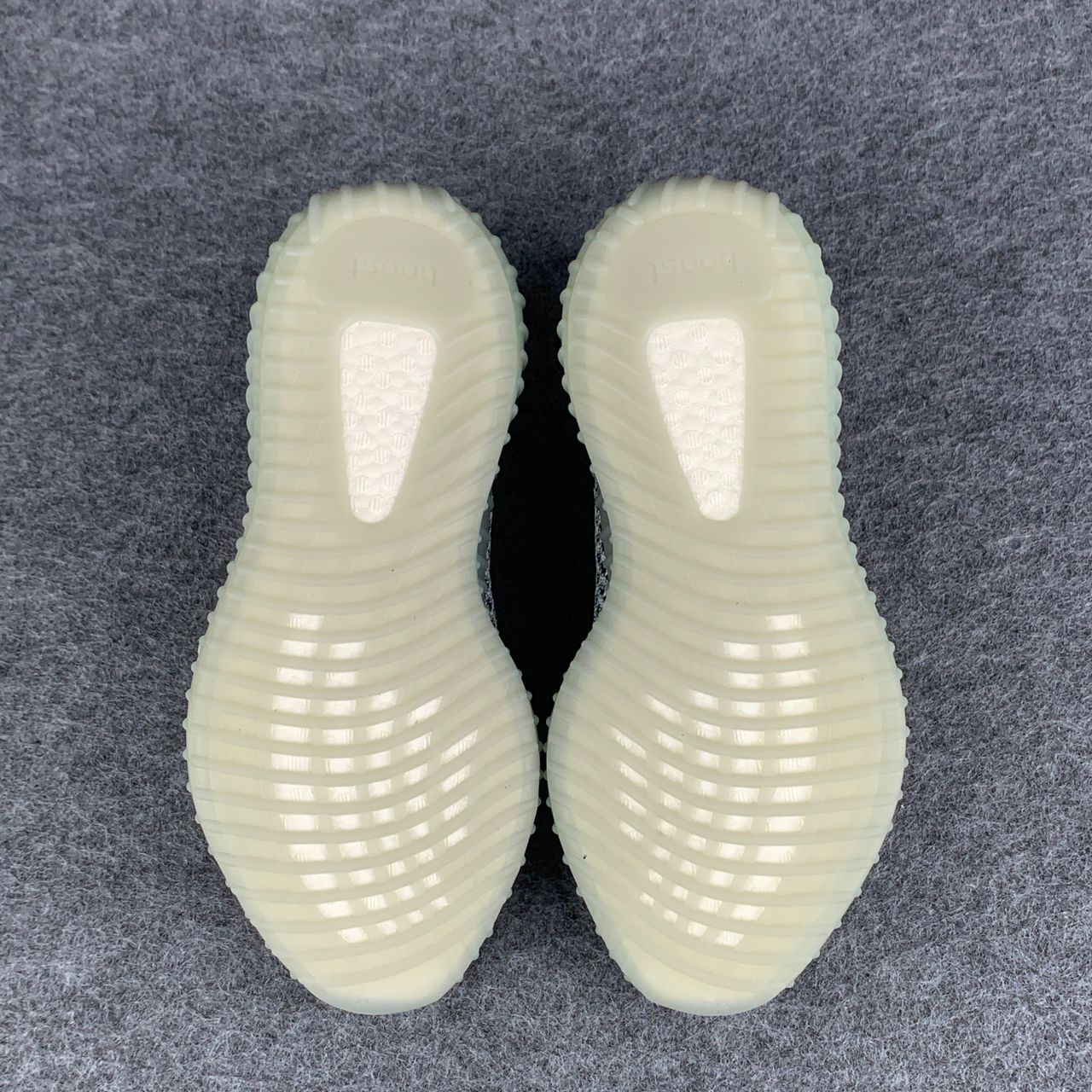 Adidas Yeezy Boost 350 V2 'Ash Blue'