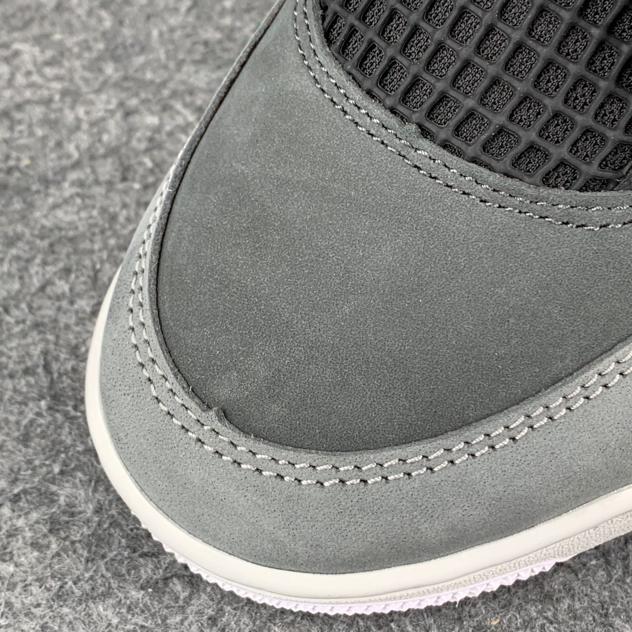 Air Jordan 4 Retro 'Fear' 2024