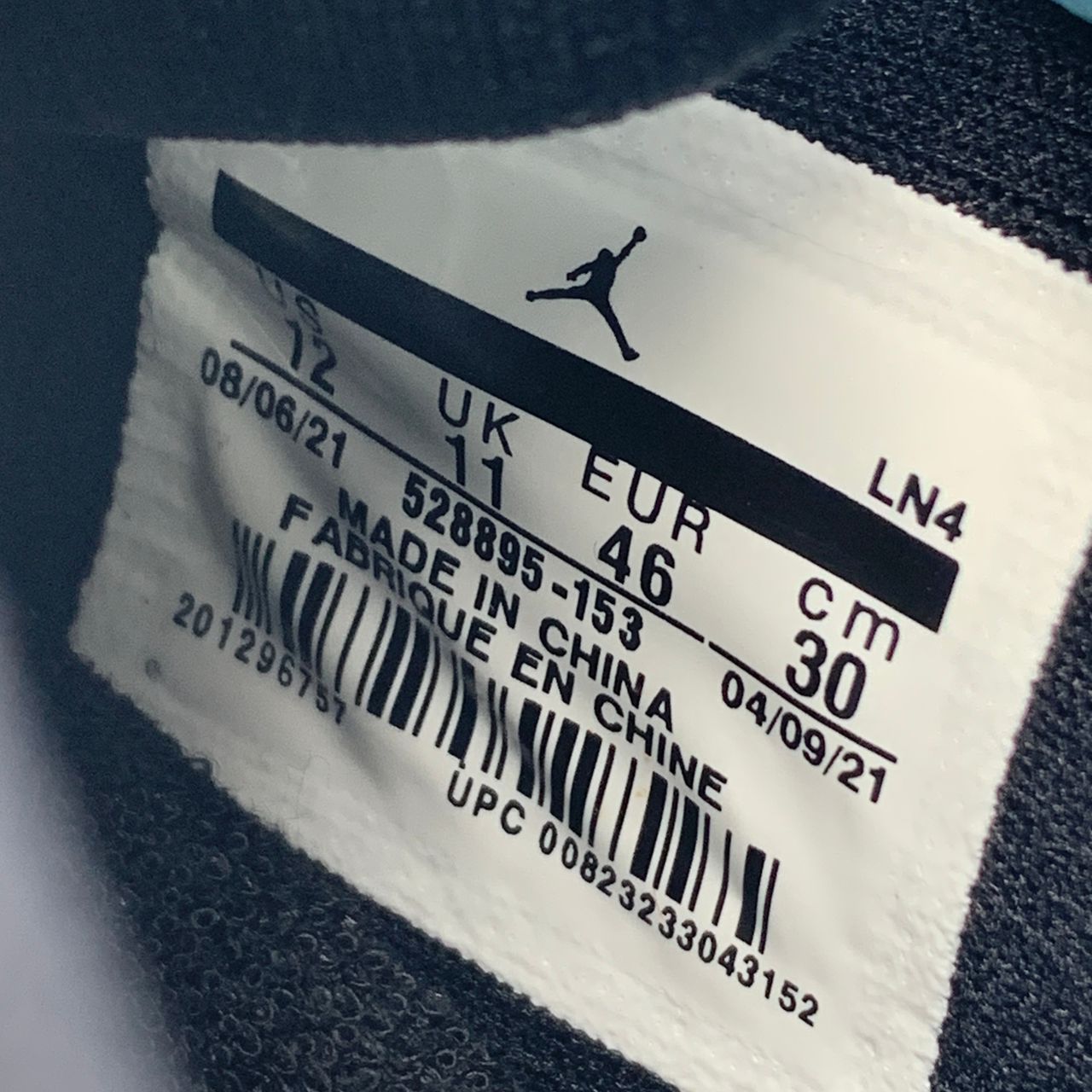 Air Jordan 11 Retro Low 'Concord'