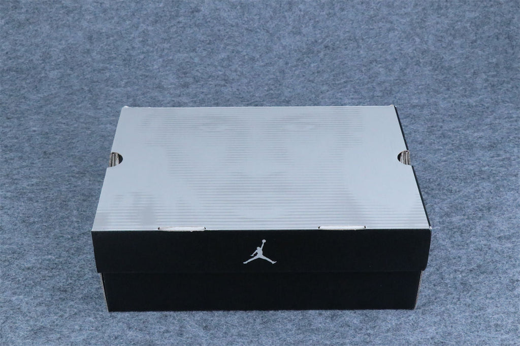 Air Jordan 4 Retro 'Toro Bravo' 2026