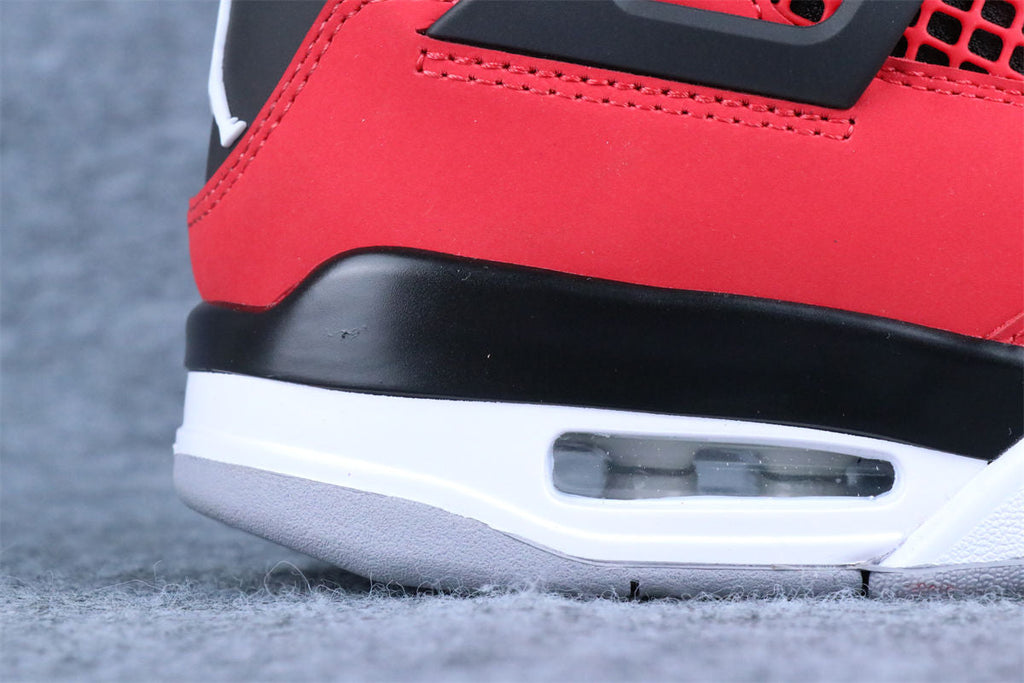 Air Jordan 4 Retro 'Toro Bravo' 2026