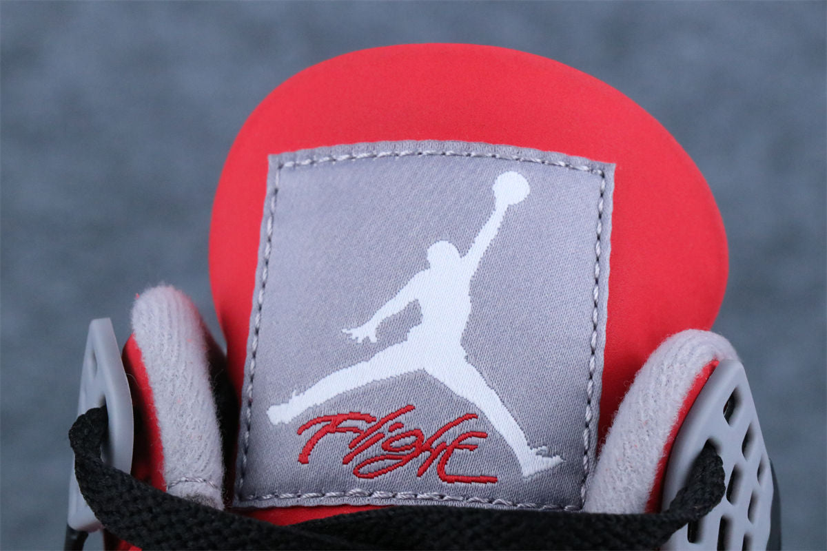 Air Jordan 4 Retro 'Toro Bravo' 2026