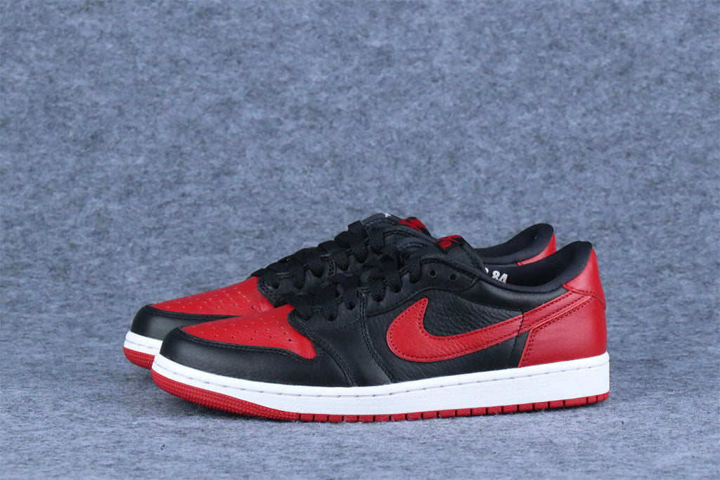 Air Jordan 1 Retro Low OG 'Banned' 2026