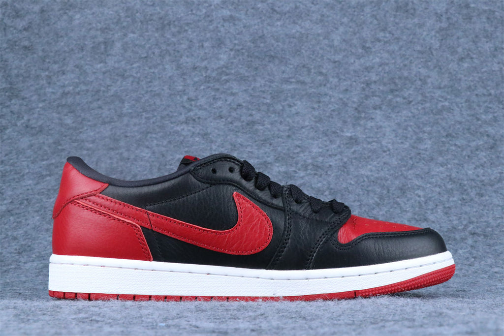 Air Jordan 1 Retro Low OG 'Banned' 2026