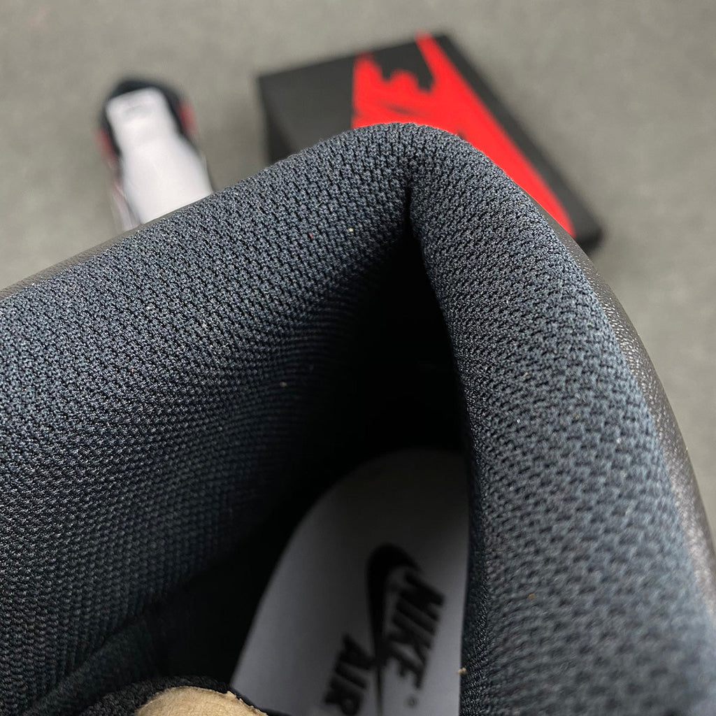 Air Jordan 1 Retro High OG 'Black Toe' 2016